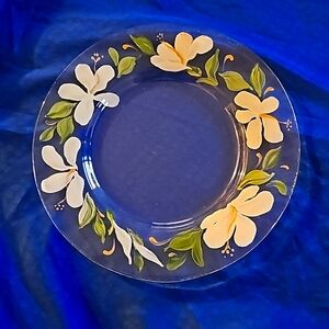 Handpainted 7.5" in diameter small plates or saucers. (5pcs)